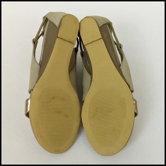 Matisse 'Port' Tan Suede Sandals - Picture 6 of 7